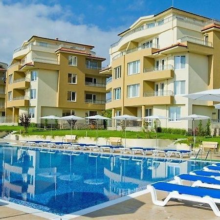 ביאלה Аппартамент Pines Beach Resort מראה חיצוני תמונה