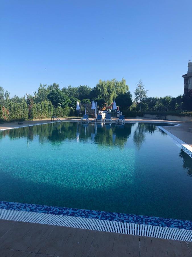 ביאלה Аппартамент Pines Beach Resort מראה חיצוני תמונה